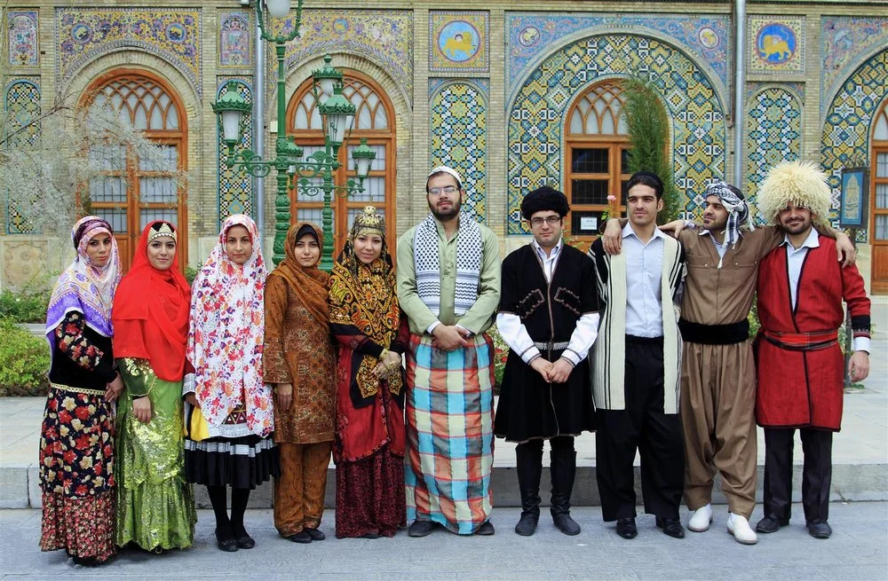 traditional clothes in iran
