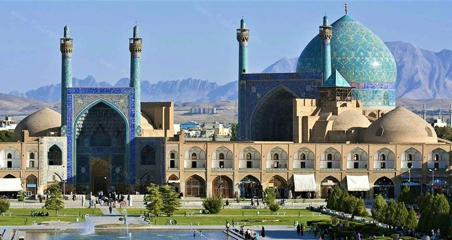Imam-mosque-in-Isfahan